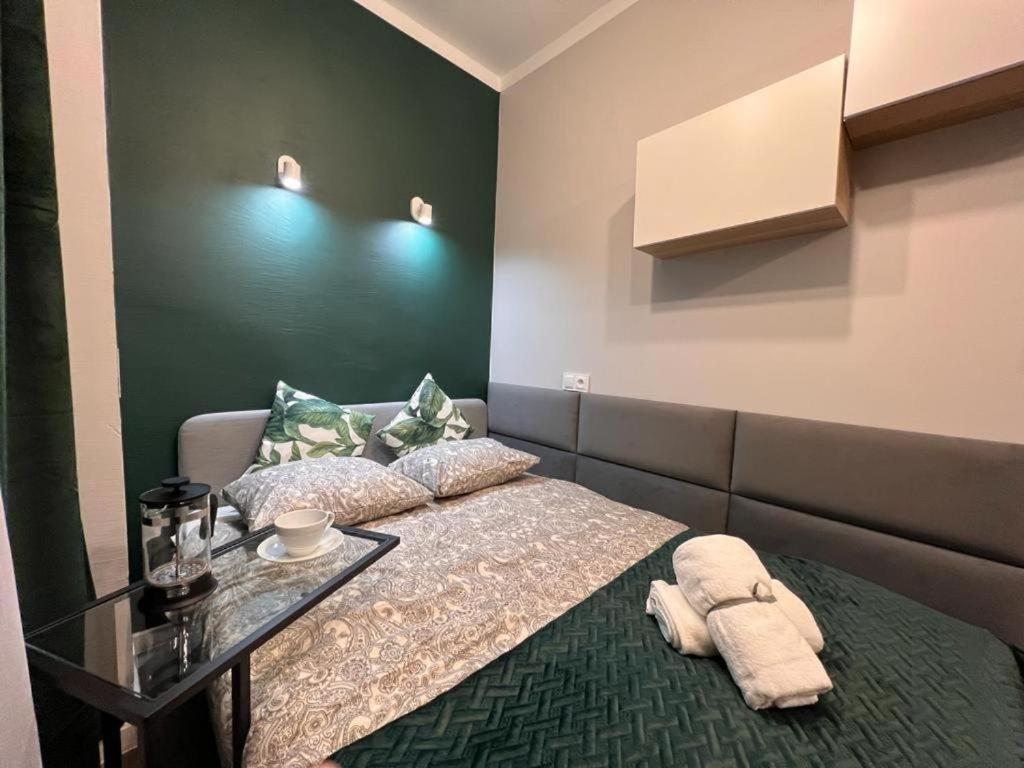 Green Hill Apartments Катовице Экстерьер фото