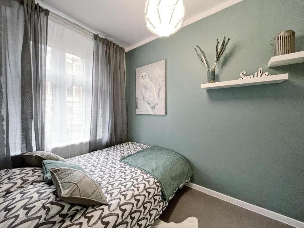 Green Hill Apartments Катовице Экстерьер фото