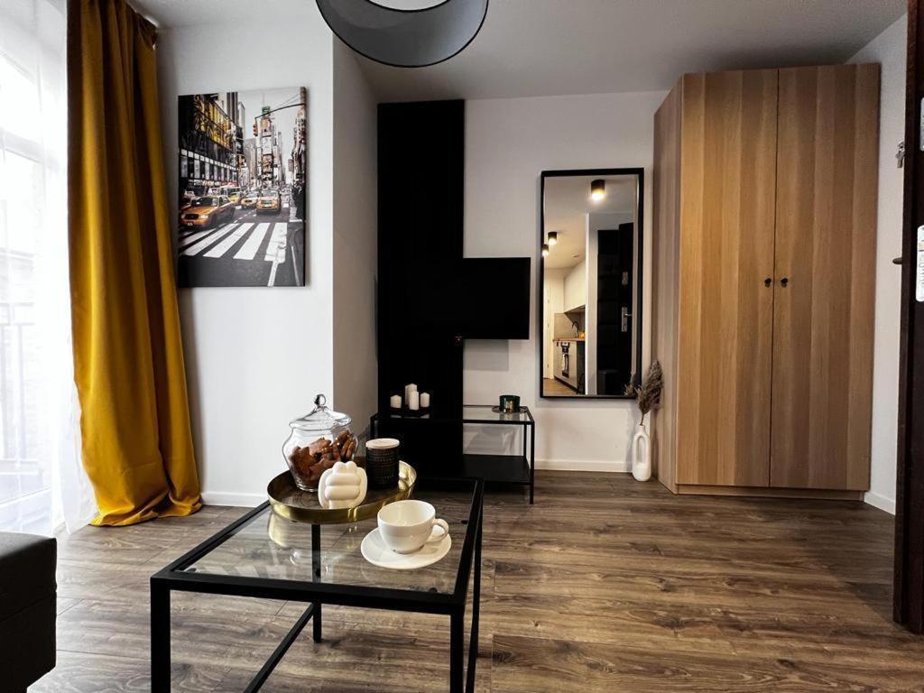 Green Hill Apartments Катовице Экстерьер фото