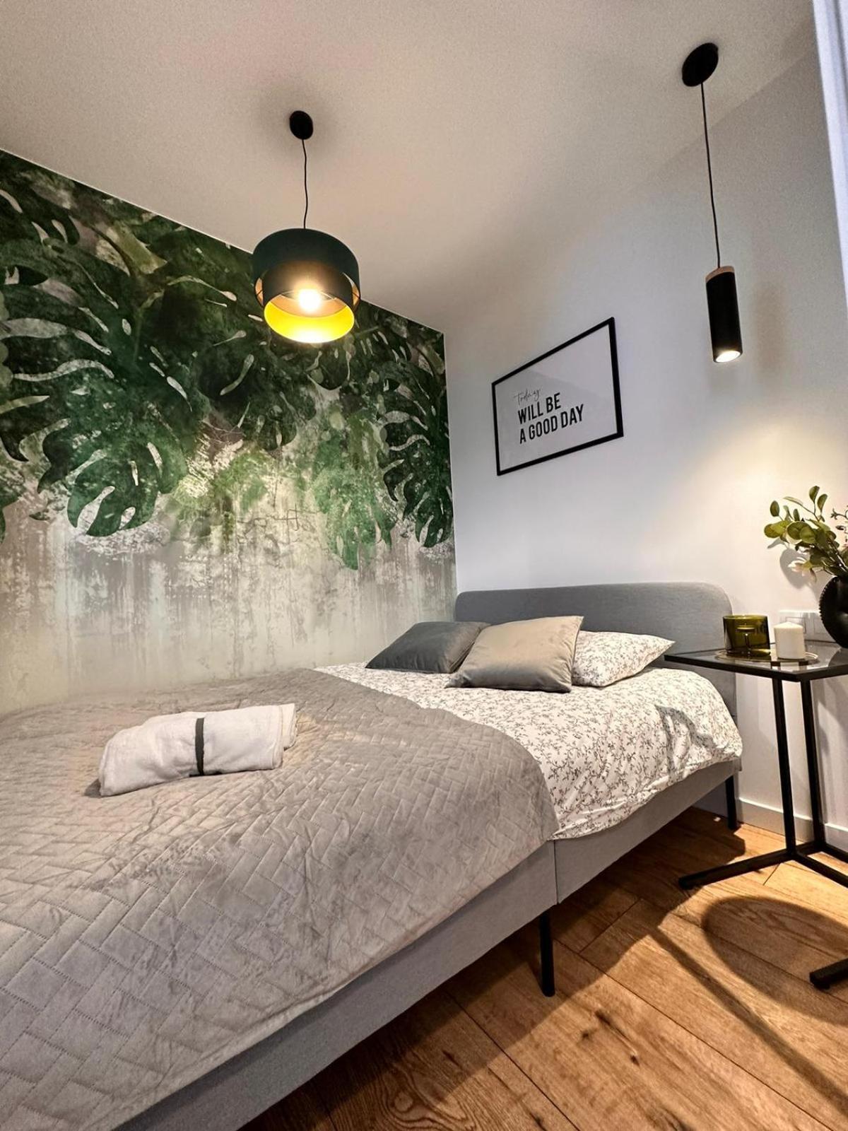 Green Hill Apartments Катовице Экстерьер фото