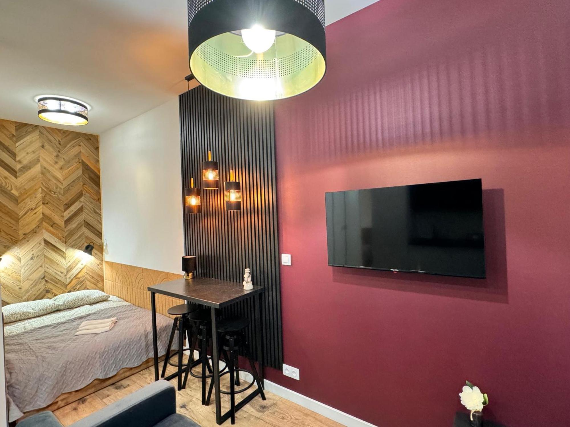Green Hill Apartments Катовице Экстерьер фото